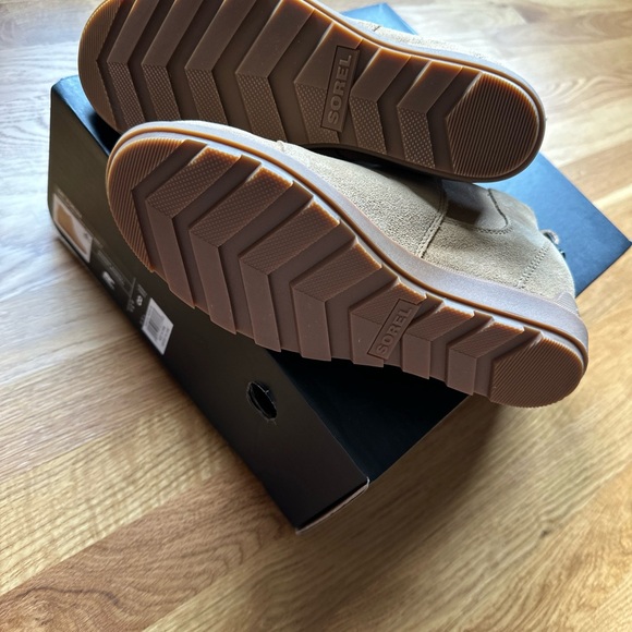 Sorel Women's Evie II Chelsea Boots (Caribou Buff, Gum) NL5020 - Picture 4 of 4